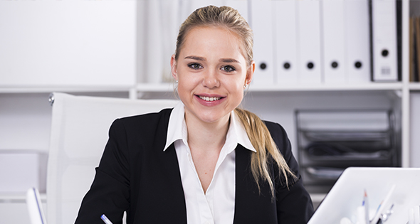 Mujer con laptop